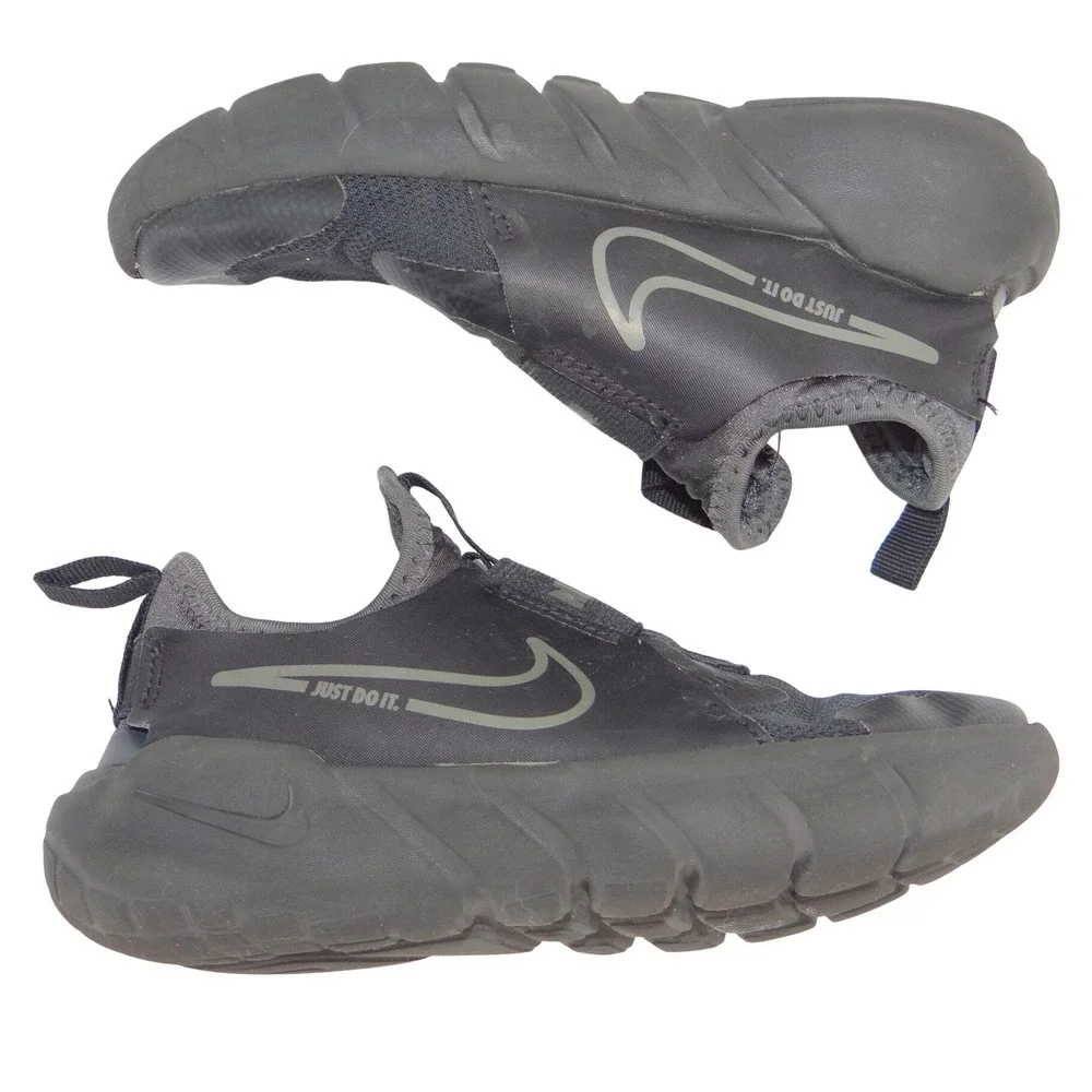 Nike Dynamo Go‎ FlyEase Kids Black Anthracite Sneakers DJ6040-001 Size 13.5C
